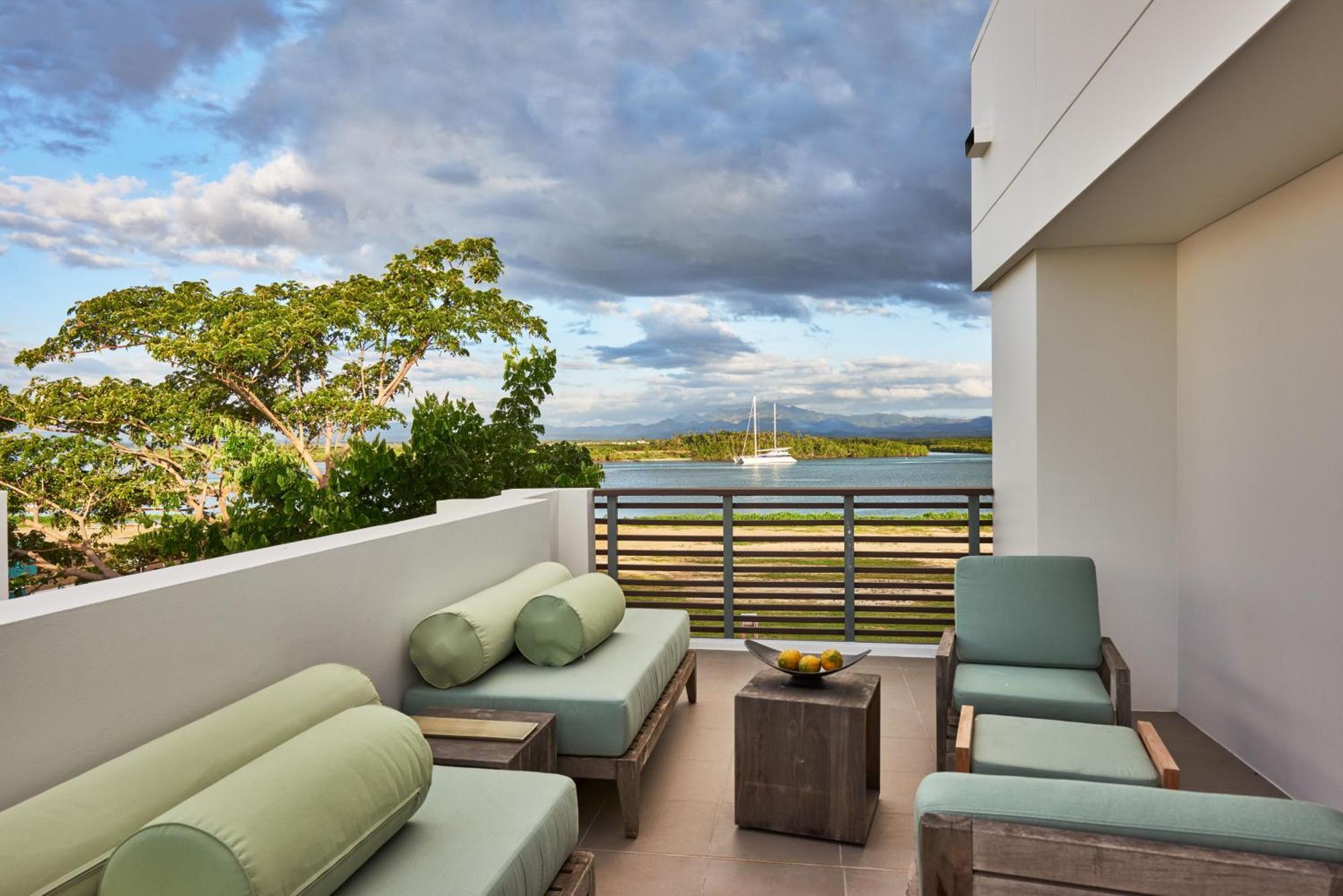 Hilton Fiji Beach Resort And Spa Denarau Island Bagian luar foto View from a private balcony at the Ritz-Carlton, San Juan